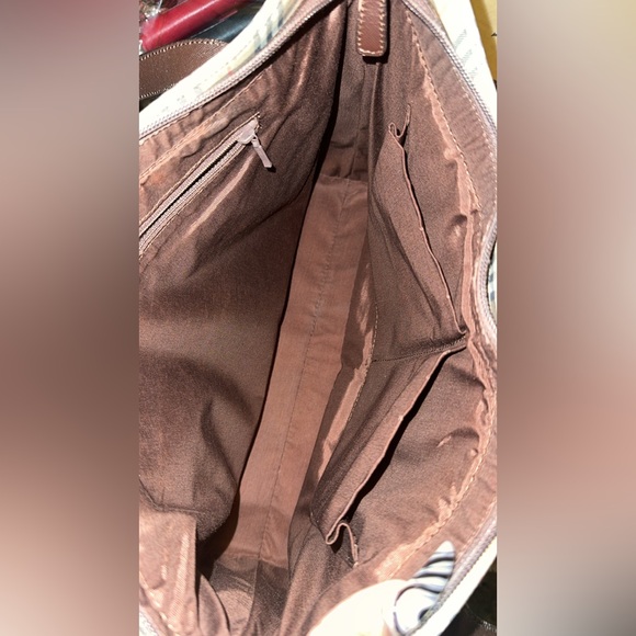 Burberry Haymarket check tote with top zip - Picture 4 of 12